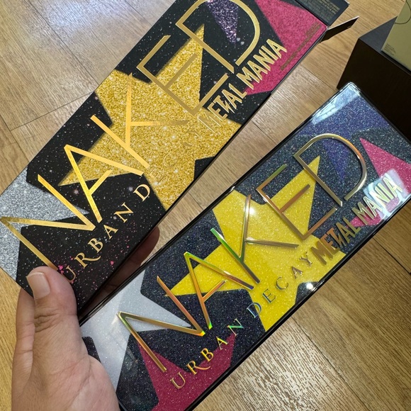 Urban Decay Naked Metal Mania Eye Shadow Palette with Brush NEW Limited Edition - Picture 1 of 6